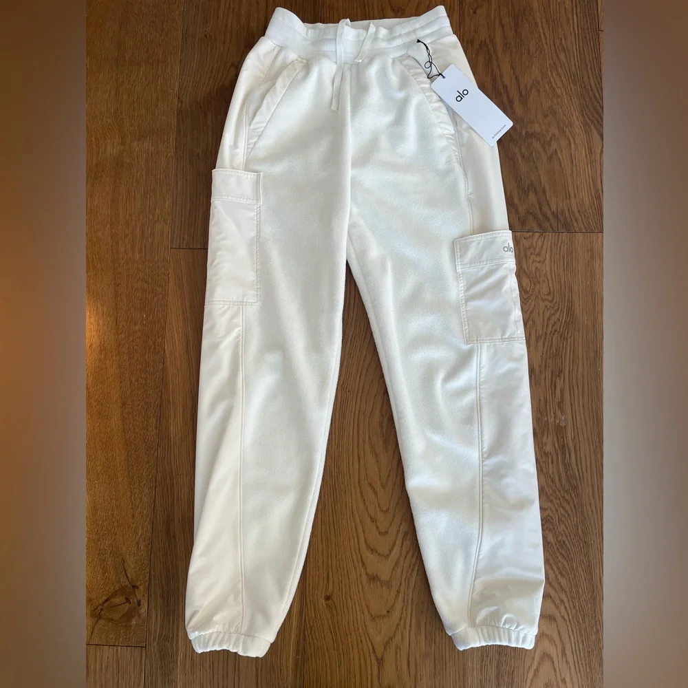 ALO Yoga Polar Fleece Winter Mix Pant - Picture 2 of 11